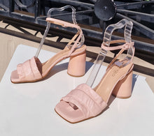 Translation missing: lv.sections.featured_product.gallery_thumbnail_alt