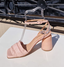 Translation missing: lv.sections.featured_product.gallery_thumbnail_alt