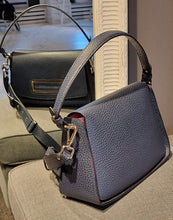Translation missing: lv.sections.featured_product.gallery_thumbnail_alt
