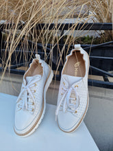 Translation missing: lv.sections.featured_product.gallery_thumbnail_alt