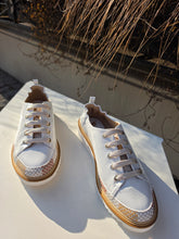 Translation missing: lv.sections.featured_product.gallery_thumbnail_alt