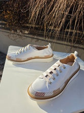 Translation missing: lv.sections.featured_product.gallery_thumbnail_alt