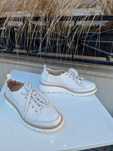 Translation missing: lv.sections.featured_product.gallery_thumbnail_alt