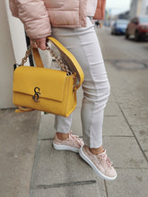 Translation missing: lv.sections.featured_product.gallery_thumbnail_alt