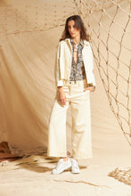 Translation missing: lv.sections.featured_product.gallery_thumbnail_alt
