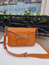 Translation missing: lv.sections.featured_product.gallery_thumbnail_alt
