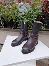 Translation missing: lv.sections.featured_product.gallery_thumbnail_alt
