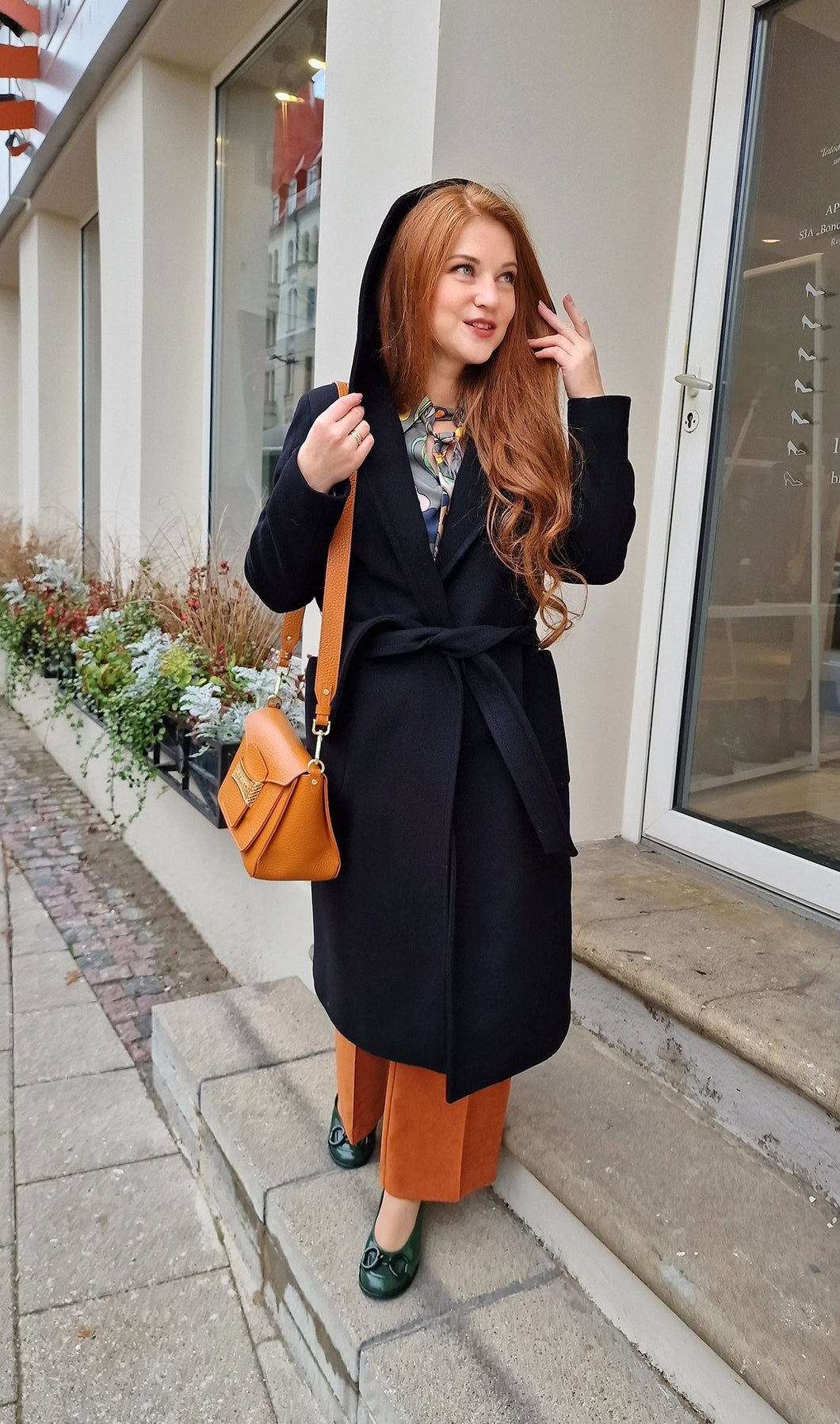 Diana Gallesi mētelis