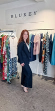 Translation missing: lv.sections.featured_product.gallery_thumbnail_alt

