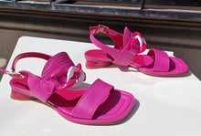 Translation missing: lv.sections.featured_product.gallery_thumbnail_alt
