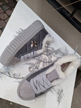 Translation missing: lv.sections.featured_product.gallery_thumbnail_alt
