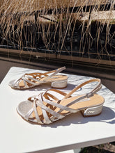Translation missing: lv.sections.featured_product.gallery_thumbnail_alt

