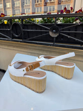 Translation missing: lv.sections.featured_product.gallery_thumbnail_alt
