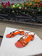 Translation missing: lv.sections.featured_product.gallery_thumbnail_alt
