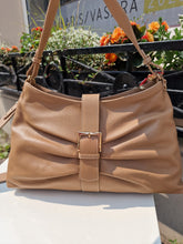 Translation missing: lv.sections.featured_product.gallery_thumbnail_alt
