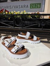Translation missing: lv.sections.featured_product.gallery_thumbnail_alt
