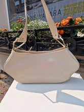 Translation missing: lv.sections.featured_product.gallery_thumbnail_alt
