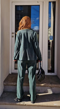 Translation missing: lv.sections.featured_product.gallery_thumbnail_alt
