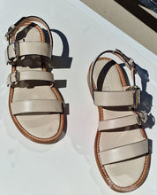 Translation missing: lv.sections.featured_product.gallery_thumbnail_alt
