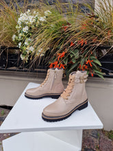 Translation missing: lv.sections.featured_product.gallery_thumbnail_alt
