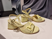 Translation missing: lv.sections.featured_product.gallery_thumbnail_alt
