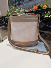 Translation missing: lv.sections.featured_product.gallery_thumbnail_alt
