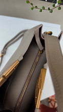 Translation missing: lv.sections.featured_product.gallery_thumbnail_alt
