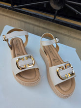 Translation missing: lv.sections.featured_product.gallery_thumbnail_alt
