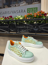 Translation missing: lv.sections.featured_product.gallery_thumbnail_alt
