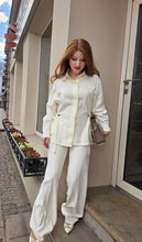 Translation missing: lv.sections.featured_product.gallery_thumbnail_alt
