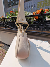 Translation missing: lv.sections.featured_product.gallery_thumbnail_alt
