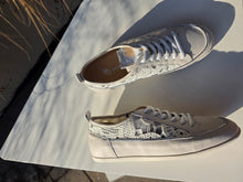 Translation missing: lv.sections.featured_product.gallery_thumbnail_alt
