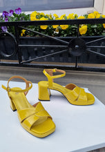 Translation missing: lv.sections.featured_product.gallery_thumbnail_alt
