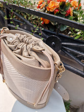 Translation missing: lv.sections.featured_product.gallery_thumbnail_alt
