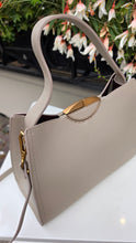 Translation missing: lv.sections.featured_product.gallery_thumbnail_alt
