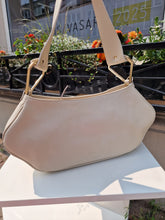 Translation missing: lv.sections.featured_product.gallery_thumbnail_alt
