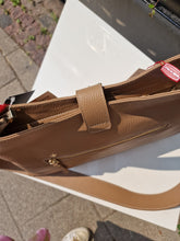 Translation missing: lv.sections.featured_product.gallery_thumbnail_alt
