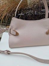 Translation missing: lv.sections.featured_product.gallery_thumbnail_alt
