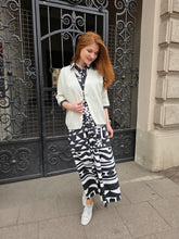 Translation missing: lv.sections.featured_product.gallery_thumbnail_alt
