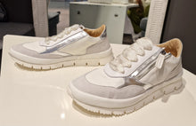Translation missing: lv.sections.featured_product.gallery_thumbnail_alt
