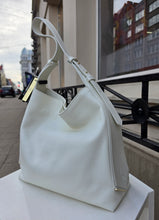 Translation missing: lv.sections.featured_product.gallery_thumbnail_alt
