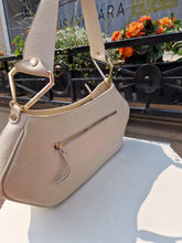 Translation missing: lv.sections.featured_product.gallery_thumbnail_alt
