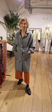 Translation missing: lv.sections.featured_product.gallery_thumbnail_alt
