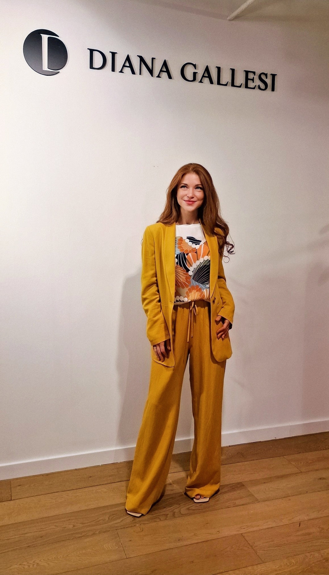 Diana Gallesi kostīms