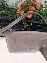 Translation missing: lv.sections.featured_product.gallery_thumbnail_alt

