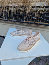 Translation missing: lv.sections.featured_product.gallery_thumbnail_alt
