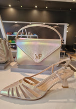 Translation missing: lv.sections.featured_product.gallery_thumbnail_alt
