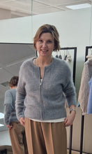 Translation missing: lv.sections.featured_product.gallery_thumbnail_alt
