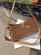 Translation missing: lv.sections.featured_product.gallery_thumbnail_alt
