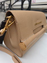 Translation missing: lv.sections.featured_product.gallery_thumbnail_alt
